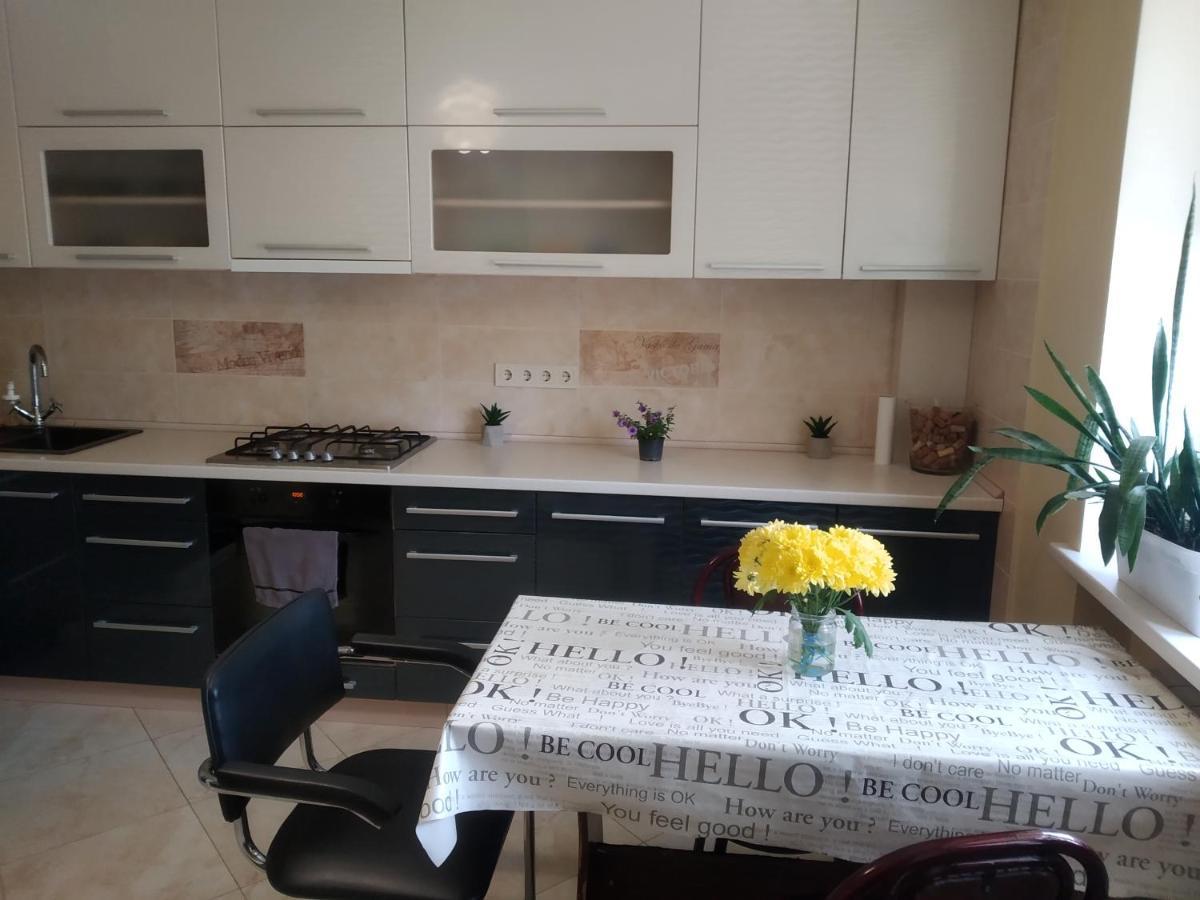 Vip Апартаменти Центр Rivne Exteriör bild